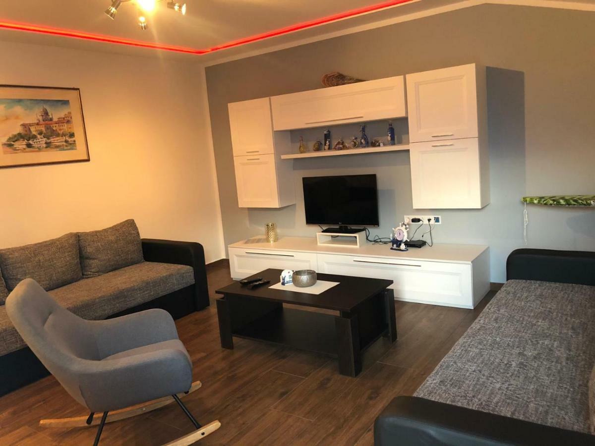 Apartment Jopa Šibenik Esterno foto